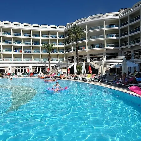 Hotel Deluxe Pinetapark
