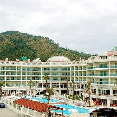Deluxe Pinetapark